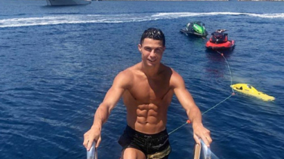 Cristiano Ronaldo csillagászati összegért nyaral egy luxushajón