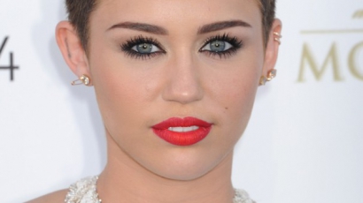 Ismét kirabolták Miley Cyrust