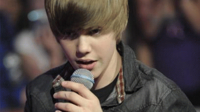 Justin Bieber aggódik a hangja miatt