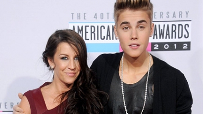 Justin Bieber magára varratta édesanyja szemét