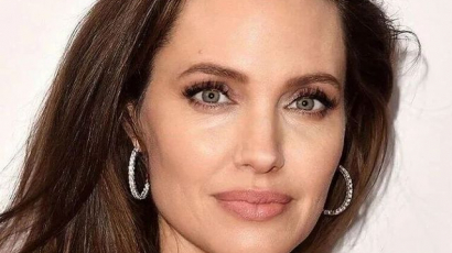 Kiderült, mit ábrázol Angelina Jolie új tetkója