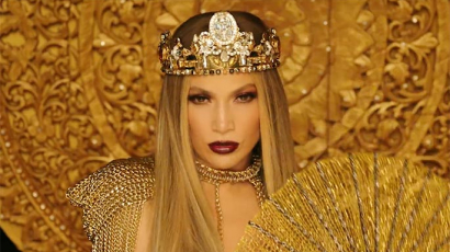 Királynőt alakít Jennifer Lopez: dal- és klippremier!