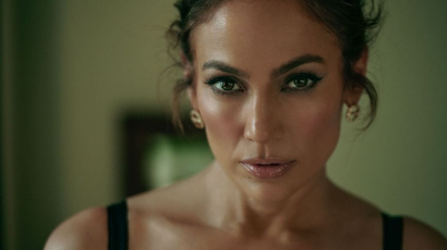 Ben Affleck kézzel írott levelét égeti el új videójában Jennifer Lopez