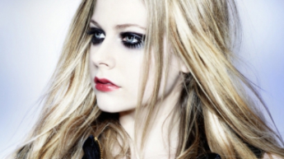 Klippremier: Avril Lavigne feat. Chad Kroeger - Let Me Go