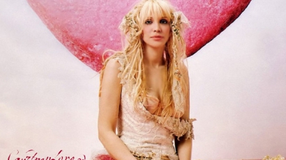 Klippremier: Courtney Love - You Know My Name