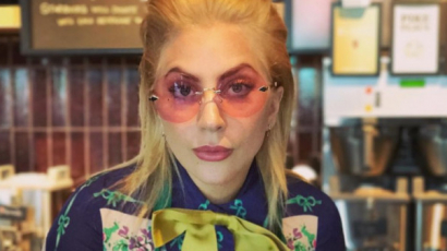 Lady Gaga baristának állt a Starbucksban