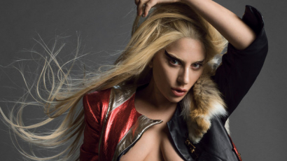 Lady Gaga felismerhetetlen új filmjében – Bradley Cooperrel smárolt az énekesnő!