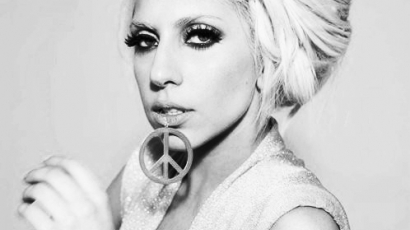 Lady Gaga megajándékozta a lelkes rajongóit
