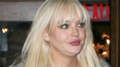 Zsírral töltette fel arcát Lindsay Lohan!