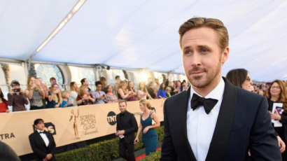 Megérkezett az első fotó a Kent alakító Ryan Goslingról!