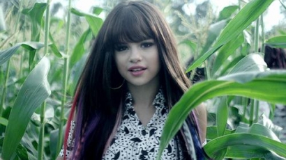Megérkezett Selena Gomez új videója
