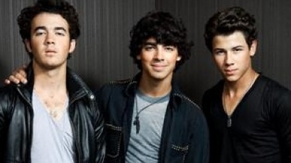 Megható üzenet a Jonas Brotherstől