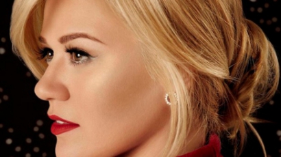 Megjelent Kelly Clarkson karácsonyi albuma