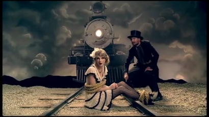 Megjelent Taylor Swift új klipje, a Mean