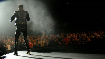 Meglepetésvendégeket hozott a Los Angeles-i Queen show