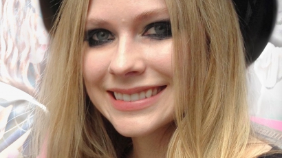 Meglepetésekkel kezdi az új évet Avril Lavigne