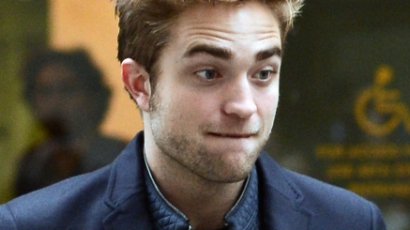 Mi történt Robert Pattinson fogaival?