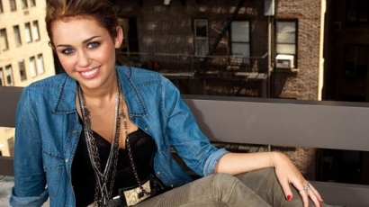 Miley 24.000 dolláros póthaja kacsa volt