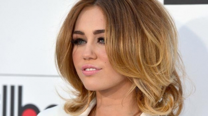Miley Cyrus még az esküvője előtt kiad egy albumot