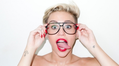 Miley Cyrus minden eddiginél durvábban sokkolta rajongóit