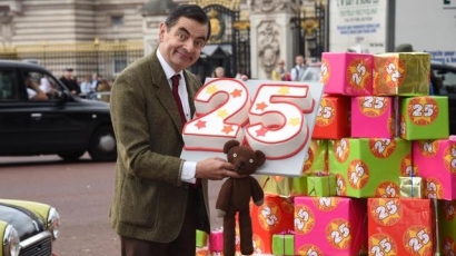 Mr Bean uralkodókhoz méltó születésnapi akcióval ünnepelte 25 éves évfordulóját