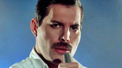 Premier! Csodálatos verzióban hallható Freddie Mercury "Time" című száma!