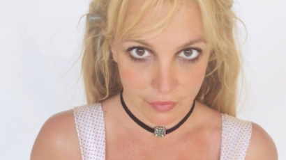 Régi vágya teljesült: Britney Spears frufrut vágott magának