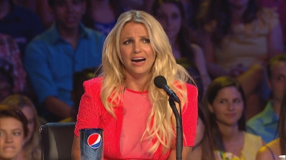 Rémületében összeesett Britney Spears – videó