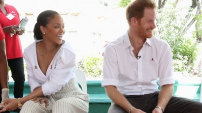 Rihanna hihetetlenül mutat Harry herceg mellett