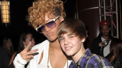 Rihanna lefotózta a WC-n trónoló Justin Biebert!