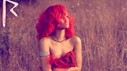 Rihanna nyilvánosságra hozta erotikus képeit