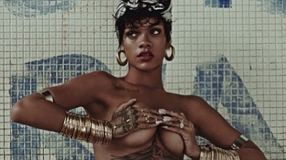 Rihanna topless pózolt a Vogue-nak