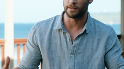 Ritkaság: Chris Hemsworth az ikerfiaival érkezett az új filmje premierjére
