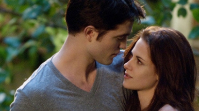 Robert Pattinson szerint nevetséges a Twilight szexjelenete