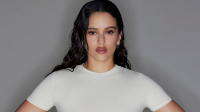 Rosalía lett Kim Kardashian fehérneműmárkájának új arca