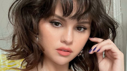 Selena Gomez a szingliségével viccelődött SNL-es monológjában