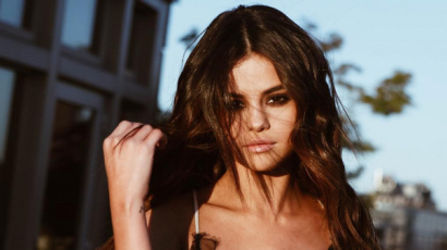 Selena Gomez visszatért régi frizurájához