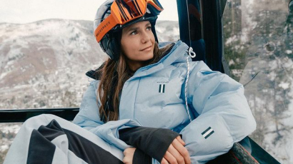 Szerelmével snowboardozott Nina Dobrev: fotók arról, hogy teltek nála az ünnepek