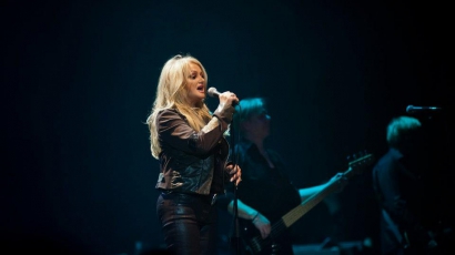Szilveszter éjjel mutatta be új dalát Bonnie Tyler