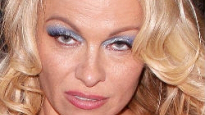 Szörnyen néz ki Pamela Anderson