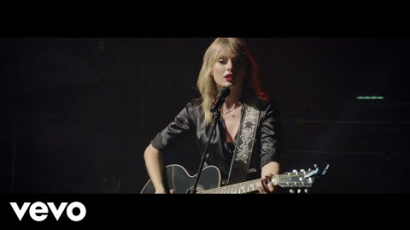 Taylor Swift párizsi koncertjéből mutatott egy dalt