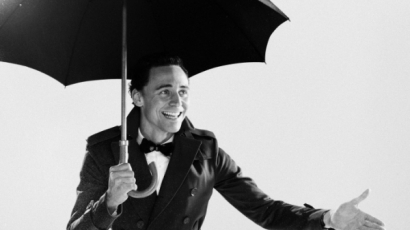 Tom Hiddleston melegekkel és művészfilmmel nyomul