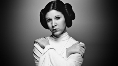 Tragédia! Elhunyt Carrie Fisher, a Csillagok háborúja Leia hercegnője