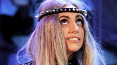 Lady Gaga visszatér régi stílusához