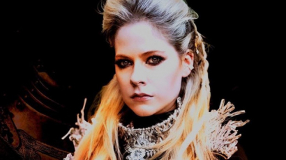 Új kislemeze teljes bevételét jótékonyságra fordítja Avril Lavigne