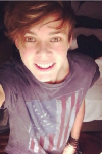 Ashton 5SOS Fan