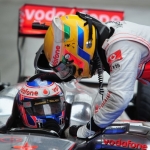 Jenson-Button-and-Lewis-Hamilton_2443641.jpg