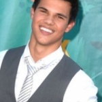 taylor lautner 2009.jpg