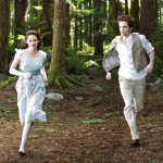 robert-pattinson-and-kristen-stewart-romantic-new-moon-photos.jpg
