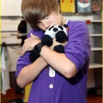 justin-bieber-justin-bieber-9280032.jpg